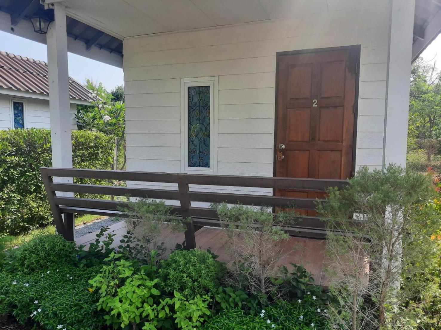 Homlomchomsuan หอมลมชมสวน Apartment Ban Mai  Екстериор снимка